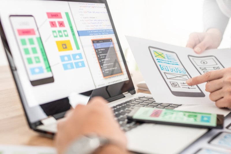 Revolução da IA no E-commerce Brasil: Jitterbit Cria Apps em Minutos