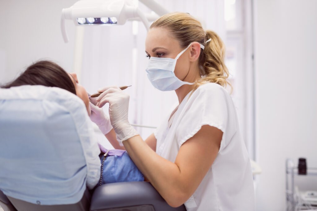 Tratamento de Canal: Como a Endodontia Moderna Salva Dentes